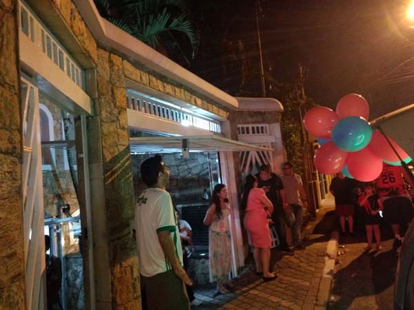 Carro de mensagem ao vivo na vila Formosa