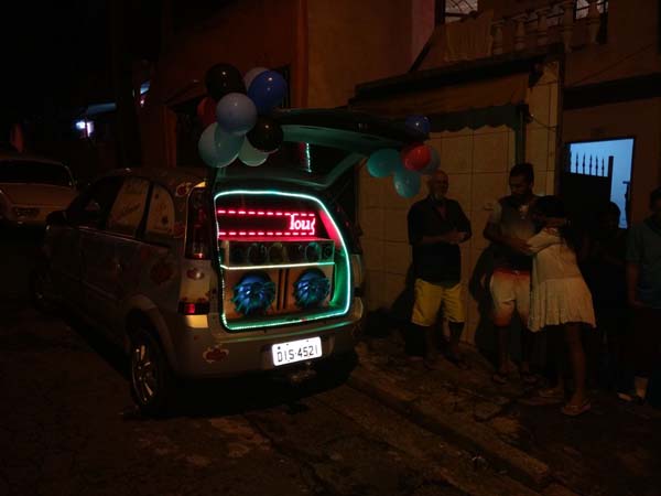 Carro de Telemensagem na Zona Leste