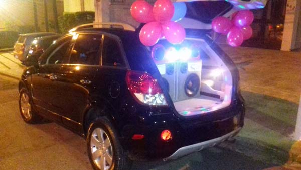 Telemensagem ao vivo com carro de som