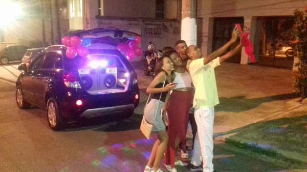 Telemensagem ao vivo com carro de som