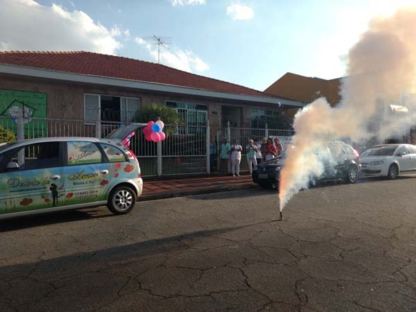 telemensagem ao vivo para aniversário da amiga