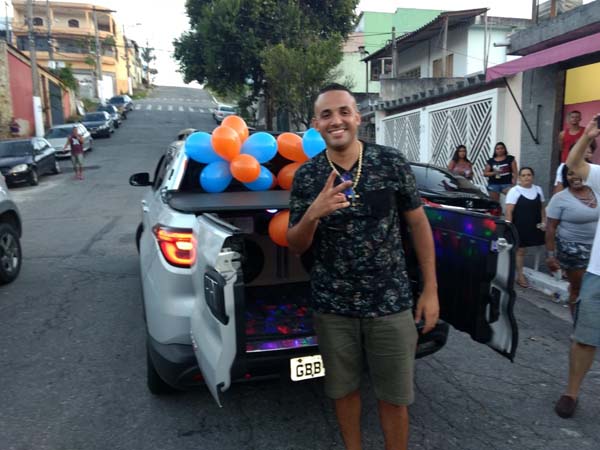 Carro de Declaração na Zona Leste