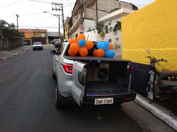 Carro de Mensagem de Aniversário