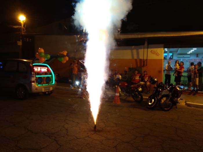 Homenagem com carro de som em São Mateus