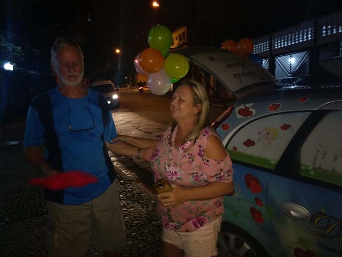 Homenagem com Carro de Som para Esposo