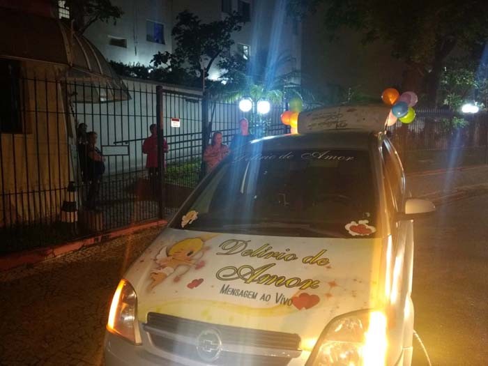Homenagem com Carro de Som para Esposo